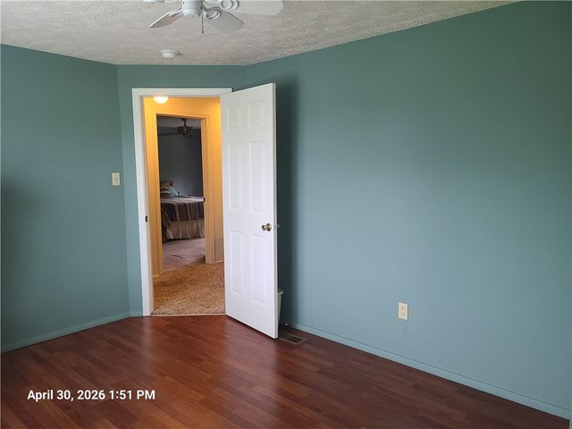 1517 N Randolph Dr, Jefferson Hills, PA 15025