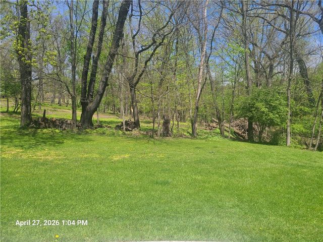 1517 N Randolph Dr, Jefferson Hills, PA 15025