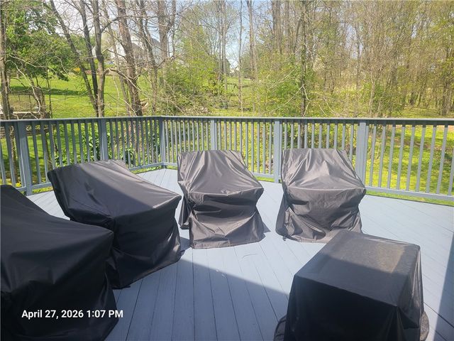 1517 N Randolph Dr, Jefferson Hills, PA 15025