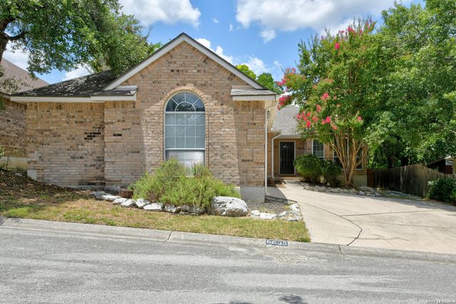6635 SHADY BEND DR, San Antonio, TX 78256
