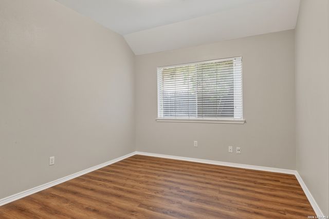 6635 SHADY BEND DR, San Antonio, TX 78256