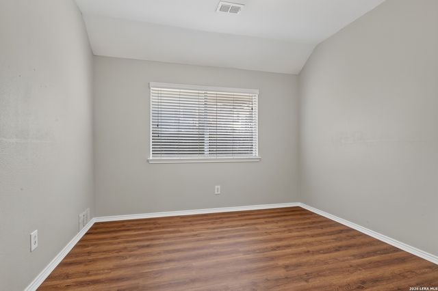 6635 SHADY BEND DR, San Antonio, TX 78256