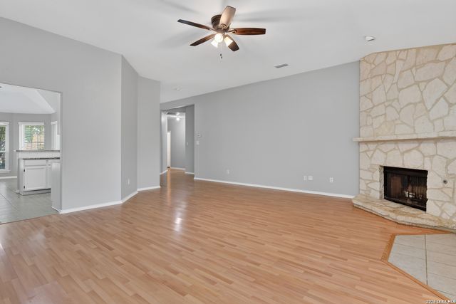 6635 SHADY BEND DR, San Antonio, TX 78256