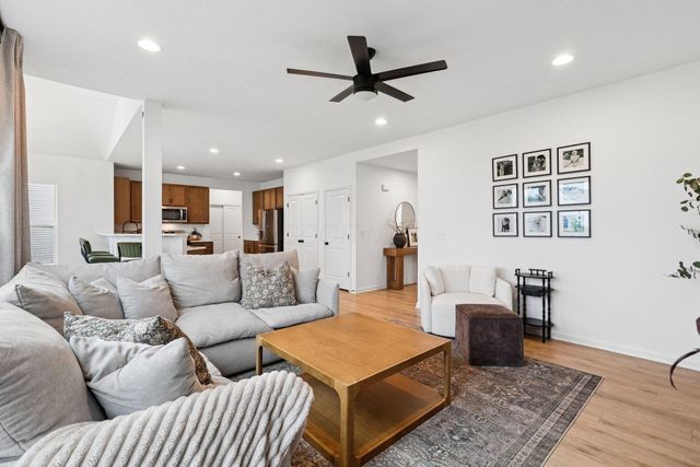 2105 Ashby Way, Plain City, OH 43064