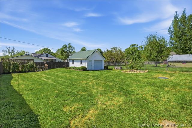 9175 Walnut Street, Georgetown, IN 47122