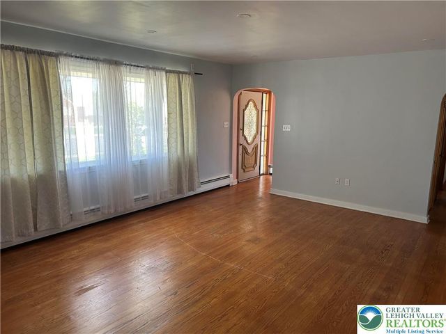 3318 North 3rd Street, Whitehall Twp, PA 18052