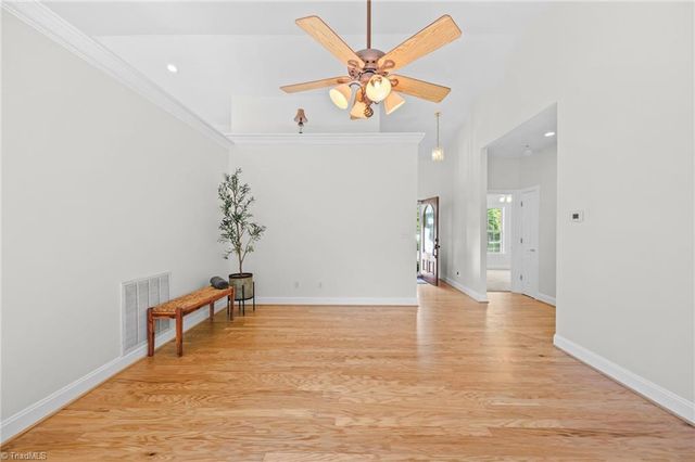 26 Robinhood Circle, Winston-salem, NC 27106
