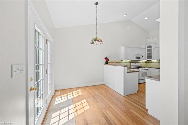 26 Robinhood Circle, Winston-salem, NC 27106