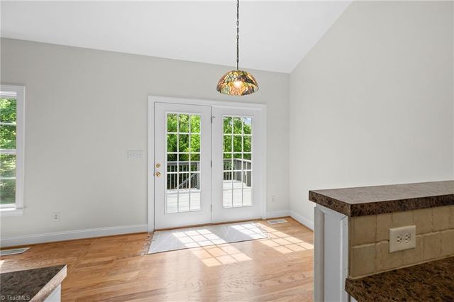26 Robinhood Circle, Winston-salem, NC 27106