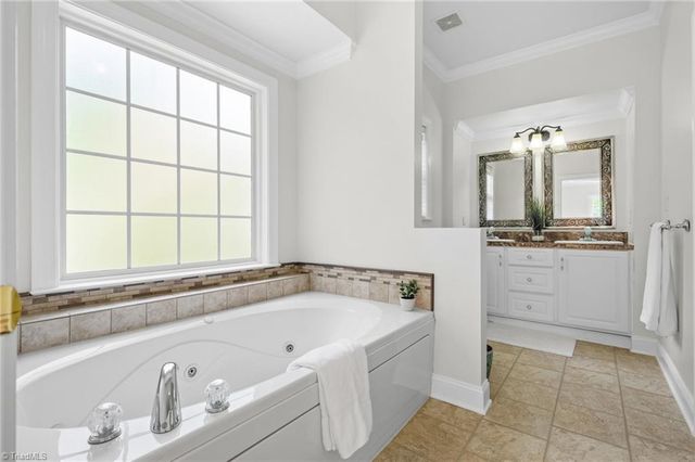 26 Robinhood Circle, Winston-salem, NC 27106