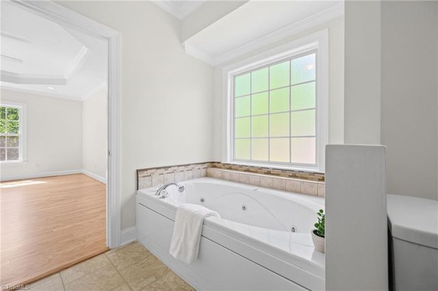 26 Robinhood Circle, Winston-salem, NC 27106