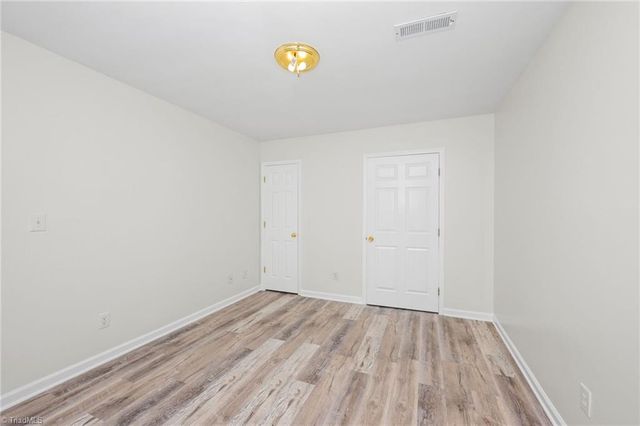 26 Robinhood Circle, Winston-salem, NC 27106