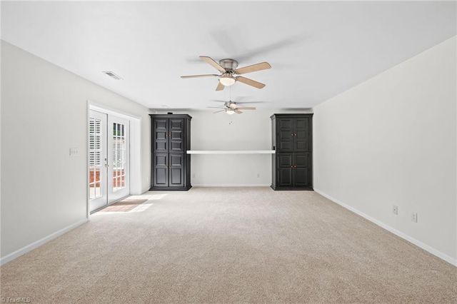 26 Robinhood Circle, Winston-salem, NC 27106