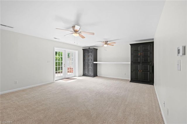26 Robinhood Circle, Winston-salem, NC 27106