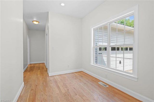26 Robinhood Circle, Winston-salem, NC 27106