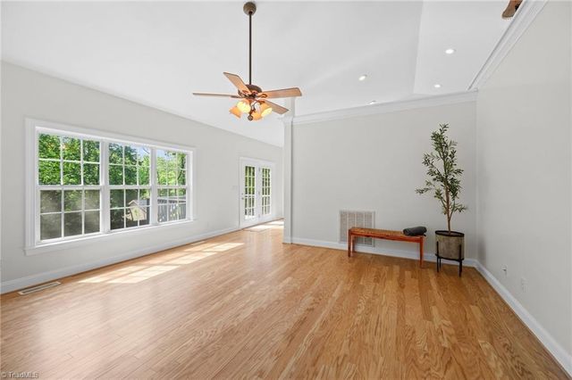 26 Robinhood Circle, Winston-salem, NC 27106