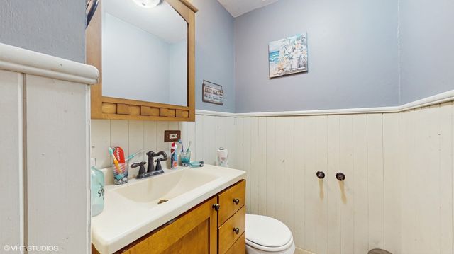 104 Channel Drive, Port Barrington, IL 60010