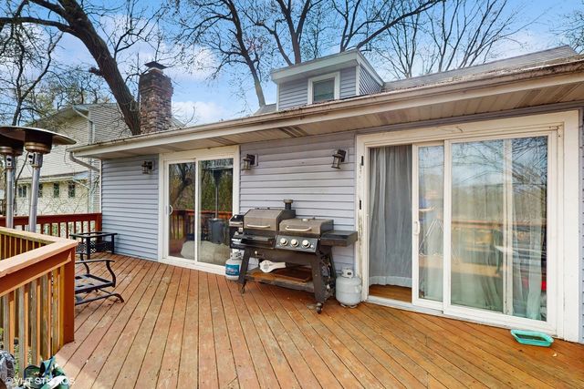 104 Channel Drive, Port Barrington, IL 60010