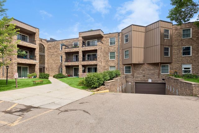 2220 Midland Grove Road 311, Roseville, MN 55113