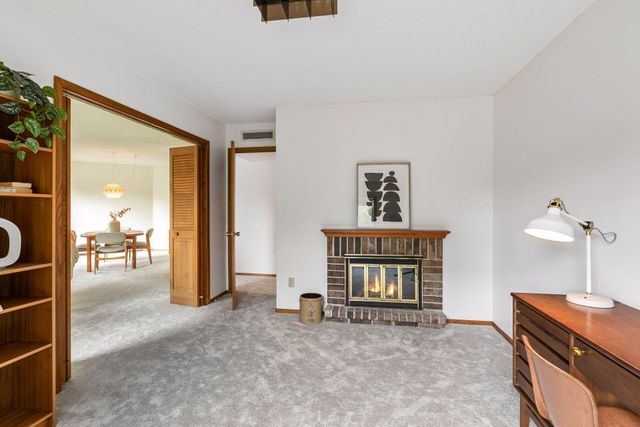 2220 Midland Grove Road 311, Roseville, MN 55113