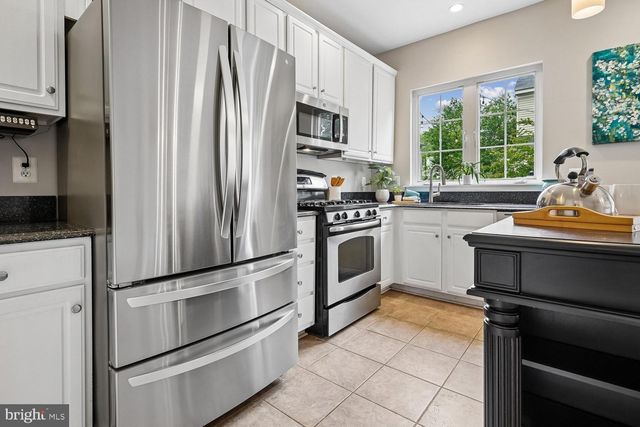 103 MEADOWS LN, Alexandria, VA 22304