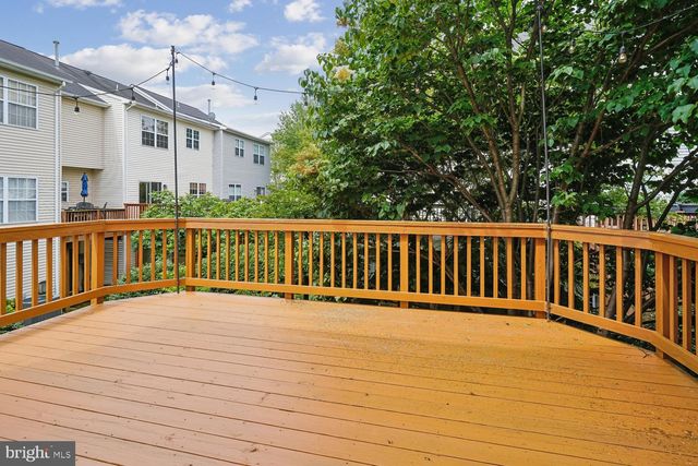 103 MEADOWS LN, Alexandria, VA 22304