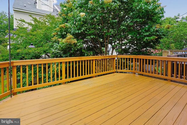103 MEADOWS LN, Alexandria, VA 22304