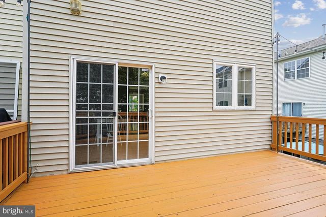 103 MEADOWS LN, Alexandria, VA 22304