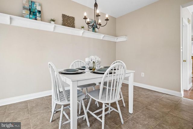 103 MEADOWS LN, Alexandria, VA 22304