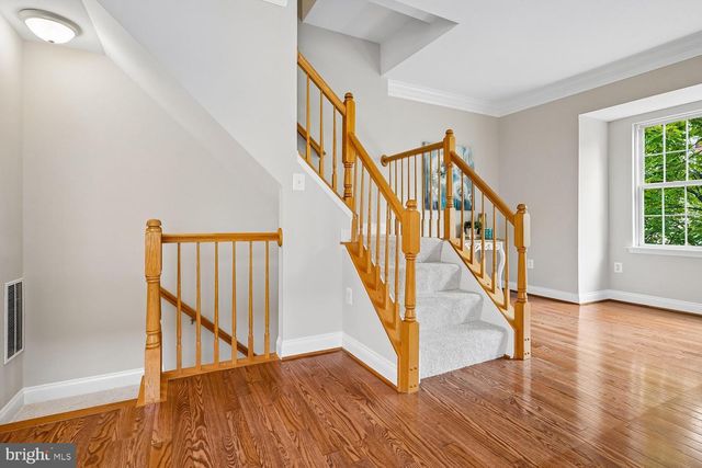 103 MEADOWS LN, Alexandria, VA 22304