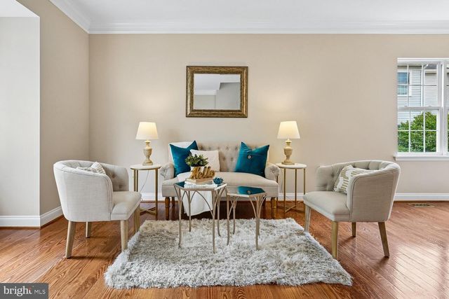 103 MEADOWS LN, Alexandria, VA 22304