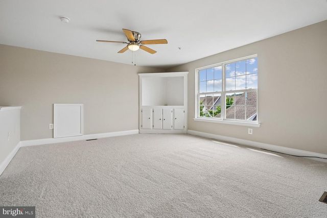 103 MEADOWS LN, Alexandria, VA 22304