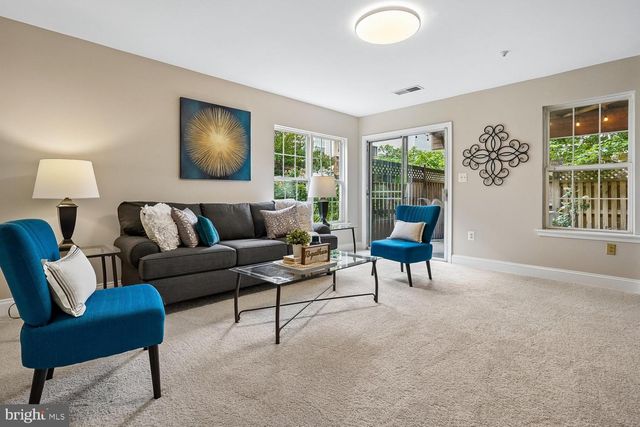 103 MEADOWS LN, Alexandria, VA 22304