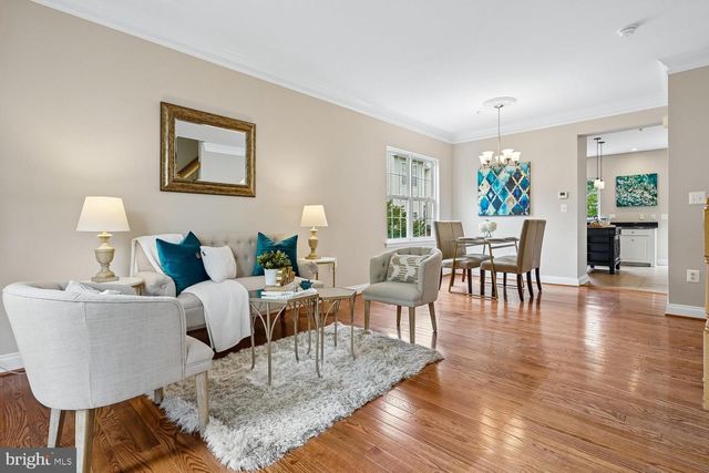 103 MEADOWS LN, Alexandria, VA 22304