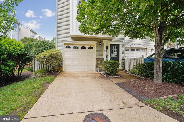 103 MEADOWS LN, Alexandria, VA 22304