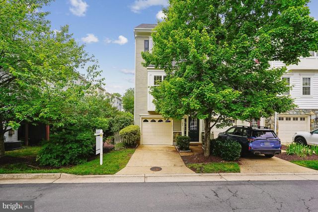103 MEADOWS LN, Alexandria, VA 22304