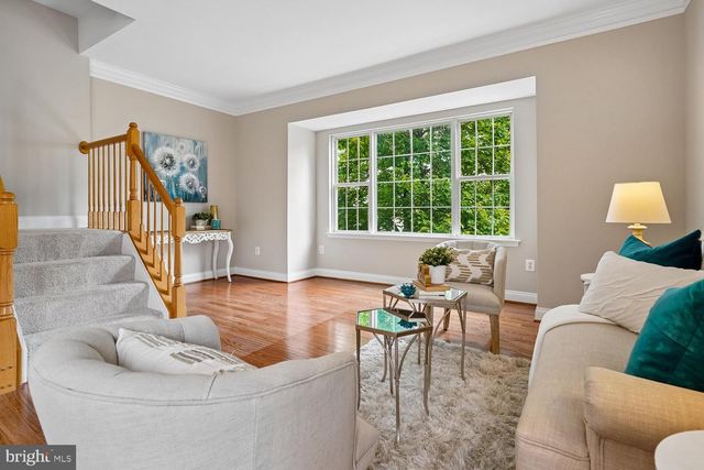 103 MEADOWS LN, Alexandria, VA 22304