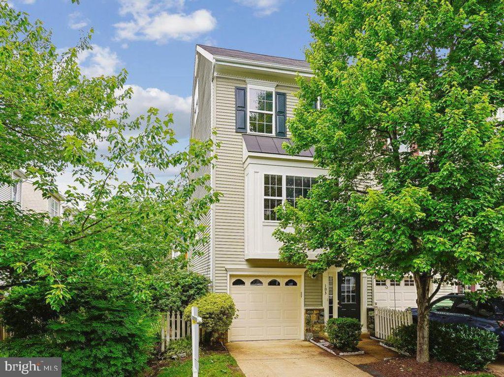 103 MEADOWS LN, Alexandria, VA 22304