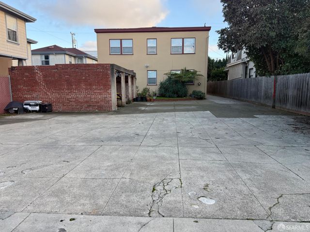 1531 28th Avenue, Oakland, CA 94608