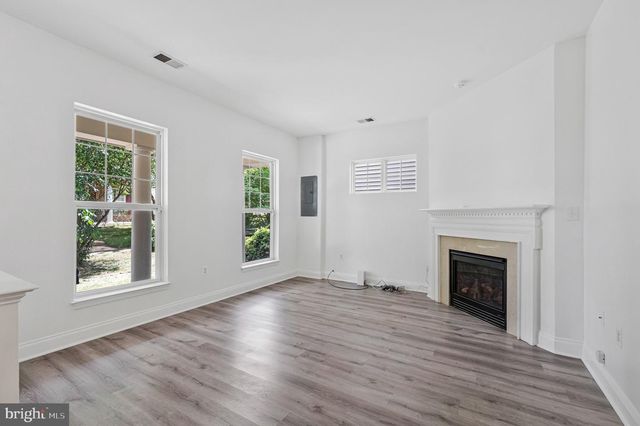 16461 KENNEWEG CT, Woodbridge, VA 22191