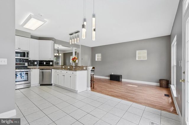 16461 KENNEWEG CT, Woodbridge, VA 22191