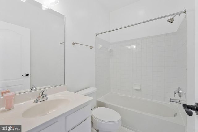 16461 KENNEWEG CT, Woodbridge, VA 22191