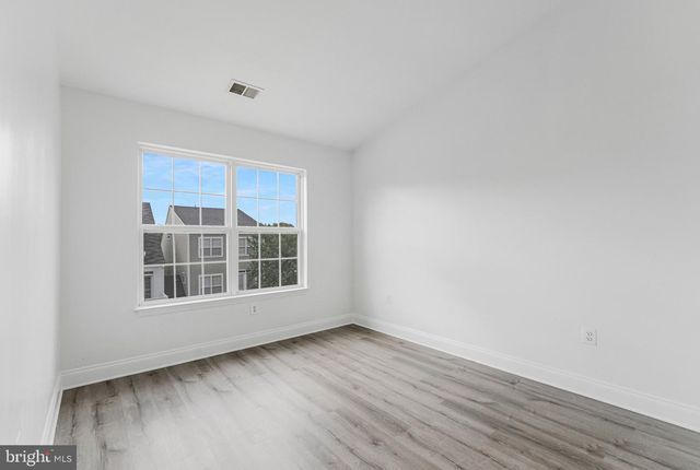 16461 KENNEWEG CT, Woodbridge, VA 22191