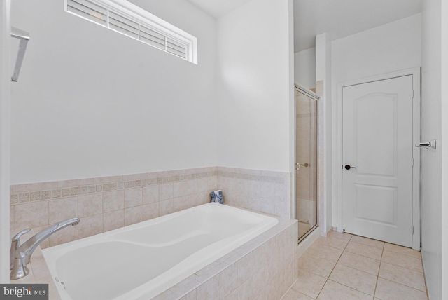 16461 KENNEWEG CT, Woodbridge, VA 22191