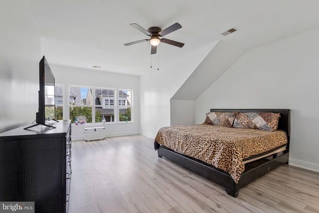 16461 KENNEWEG CT, Woodbridge, VA 22191