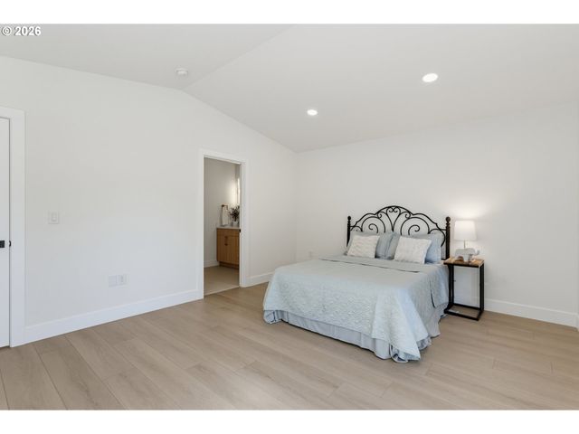 2116 E 39TH St, Vancouver, WA 98663