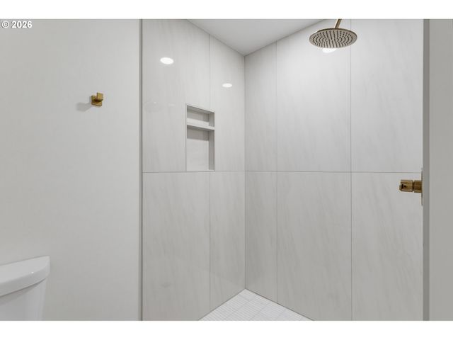 2116 E 39TH St, Vancouver, WA 98663