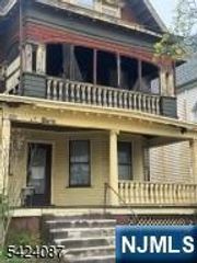 162 18th Street, East Orange, NJ 07017