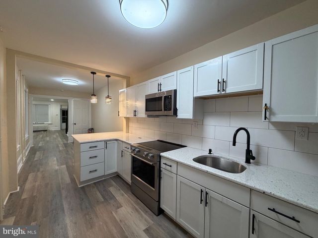360 N FRONT ST, Reading, PA 19601