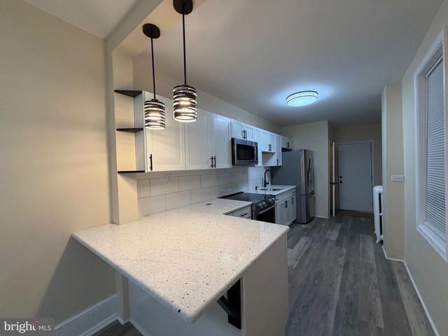 360 N FRONT ST, Reading, PA 19601